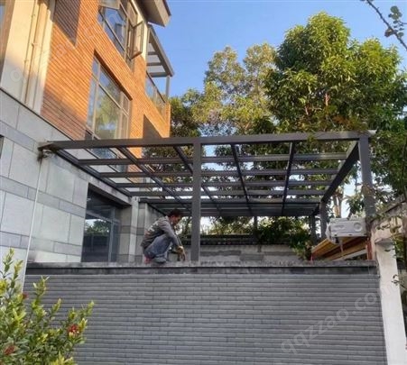 超白玻璃新时兴 定制铝合金雨棚 美观大气 耐候性强 阳光棚 耐高温
